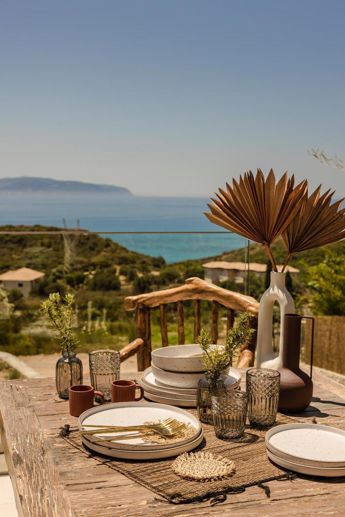 Hilaritas Luxury Suites Sea View, Private Pool & Jacuzzi Paradise Ratzaklíon Extérieur photo