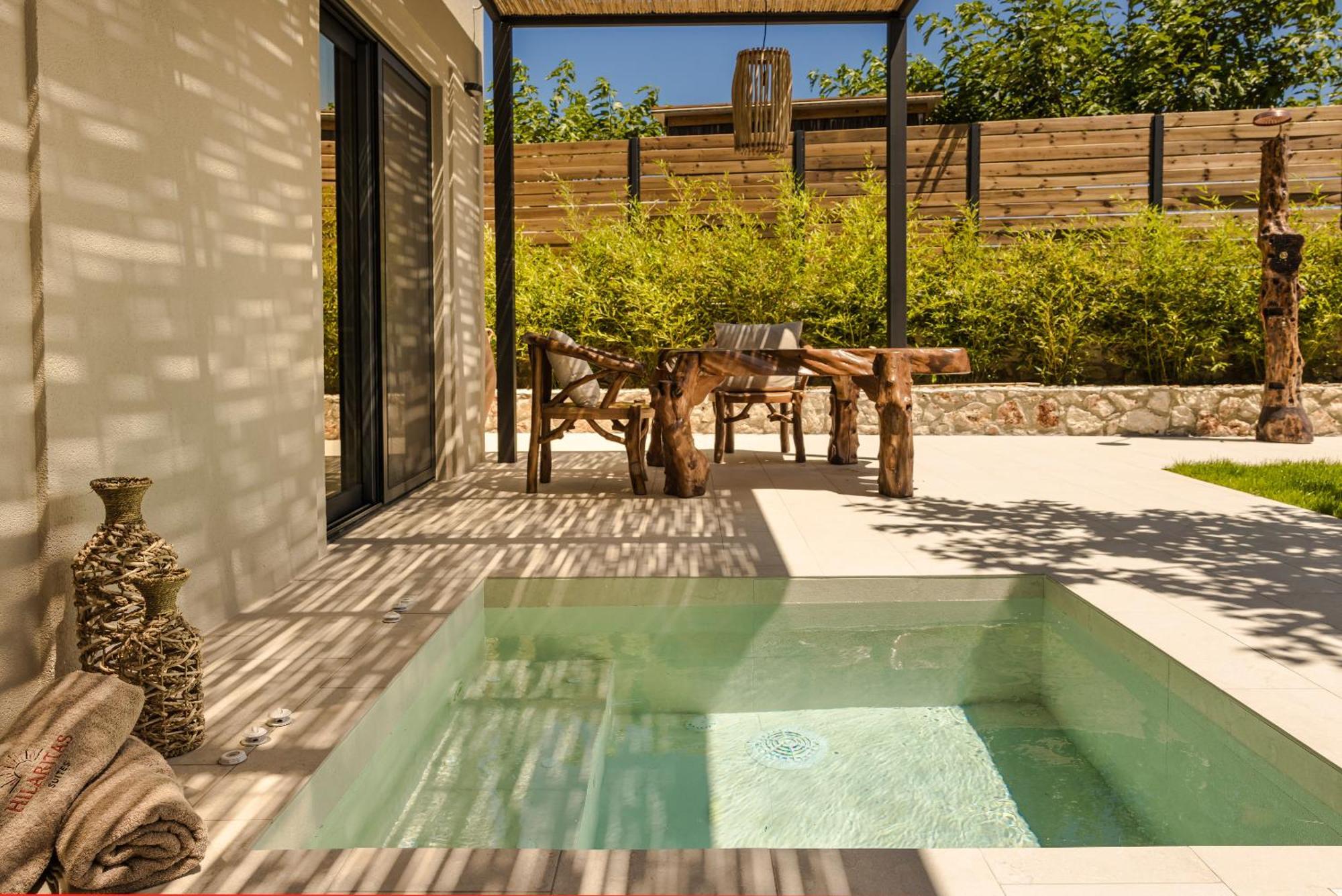 Hilaritas Luxury Suites Sea View, Private Pool & Jacuzzi Paradise Ratzaklíon Extérieur photo